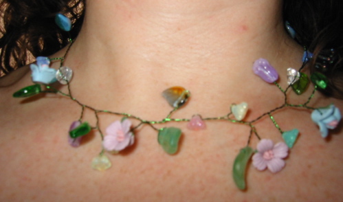 vine_necklace1.JPG