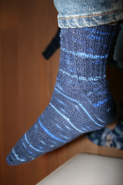 navy_socks2.JPG